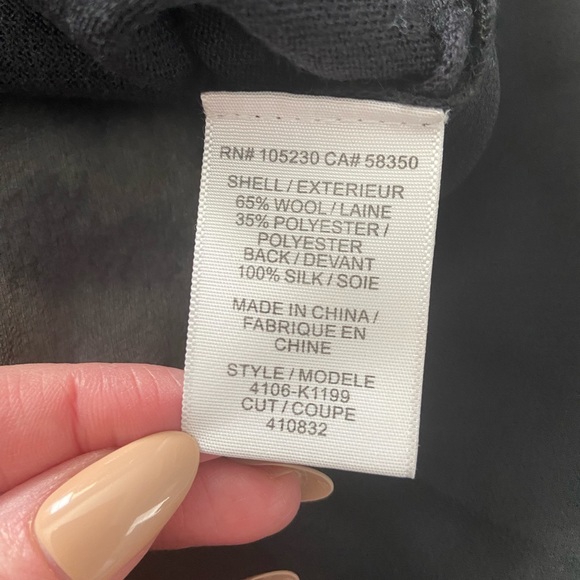 JOIE LIGHTWEIGHT BLACK SWEATER SIZE SMALL - Picture 8 of 8